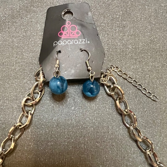 New Paparazzi Blue and Silver Necklace and Earring Set - Picture 3 of 5
